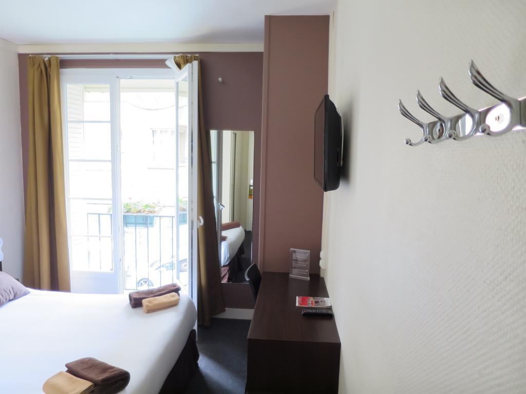 Hotel De La Paix 캉 객실 사진