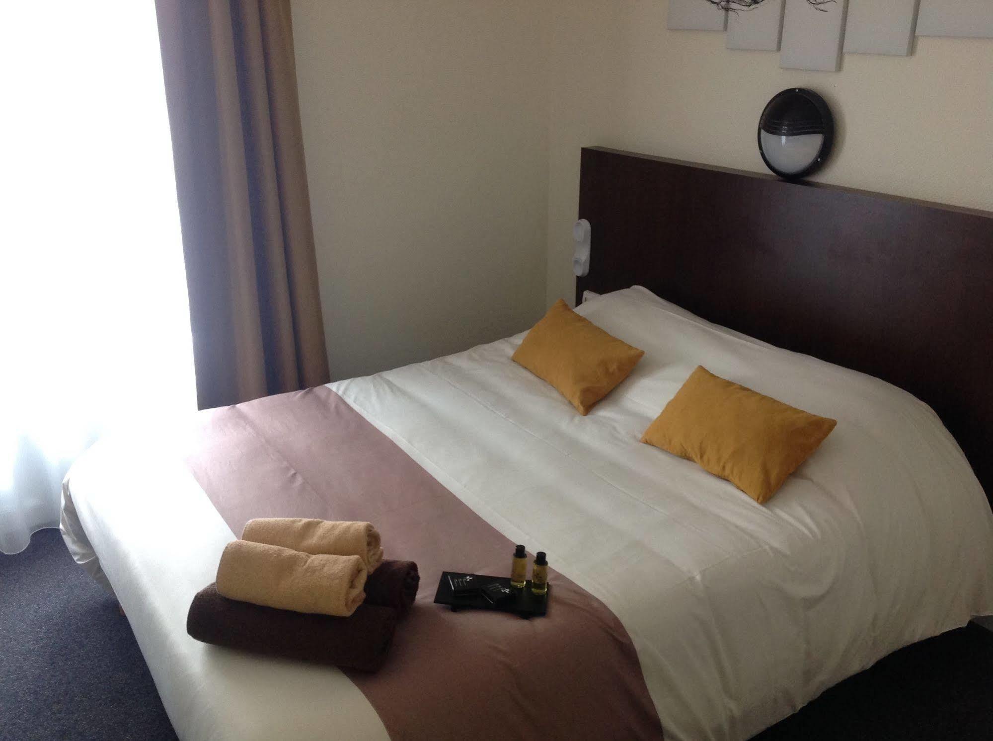 Hotel De La Paix 캉 외부 사진